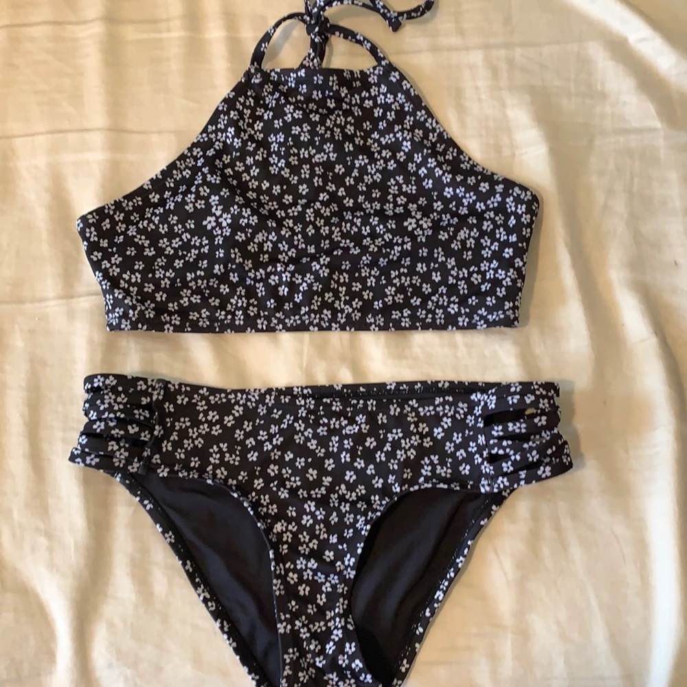 Bathing suit